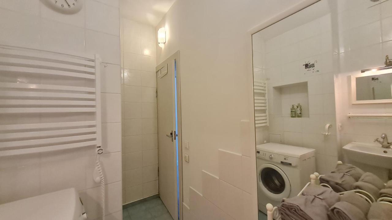 Rehouse Vokieciu Str.9, 2 Bedroom Вільнюс Екстер'єр фото